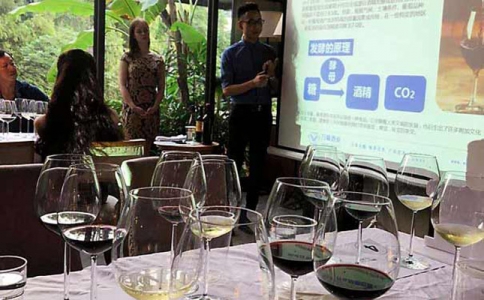 重慶酒水供應(yīng)商萬(wàn)葡酒業(yè)12月夏迪酒莊品鑒會(huì)舉辦